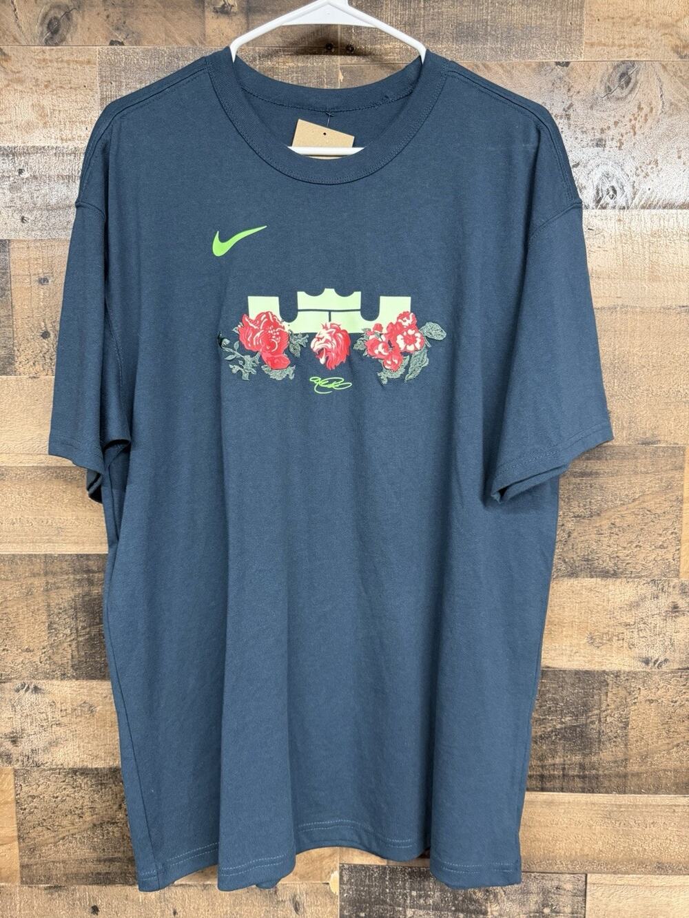 Nike Men’s Size Medium LeBron James Basketball Graphic T-Shirt NWT SKU 0126